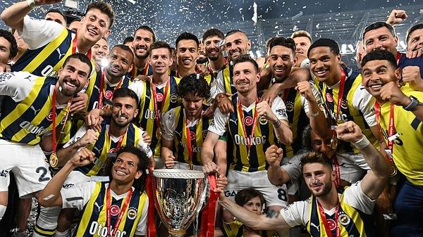 Sizce Fenerbahçe'nin yeni teknik direktörü yerli mi olmalı yabancı mı?