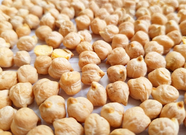 8. Из чего делают хумус?