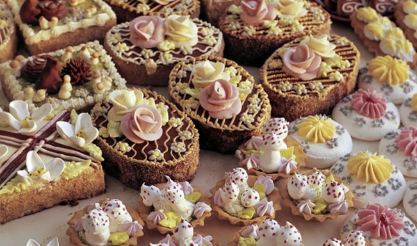 4. Как называется вкусное песочное печенье в виде цветка, ракушки или палочки, которым мы лакомились в СССР?