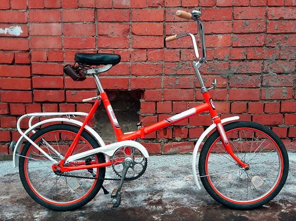 9. Как назывался популярный у советских подростков складной велосипед?