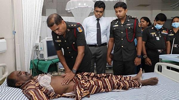 Öte yandan, bir önceki en büyük böbrek taşı rekoru, 2004’te Hindistan’daki bir hastadan çıkarılan 13 santimetre uzunluğundaki böbrek taşı ile 2008 yılında Pakistan’daki bir hastadan çıkarılan 620 gram ağırlığındaki böbrek taşıyla kırılmıştı...