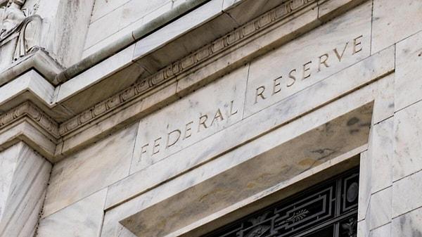 FOMC toplantısının ardından Bloomberg terminali kullanıcıları arasında yapılan ankete katılanlar, Fed üyelerinin fiyatları kontrol altına almak için faizleri muhtemelen tekrar sıkılaştırma eğiliminde olduklarını savundular.