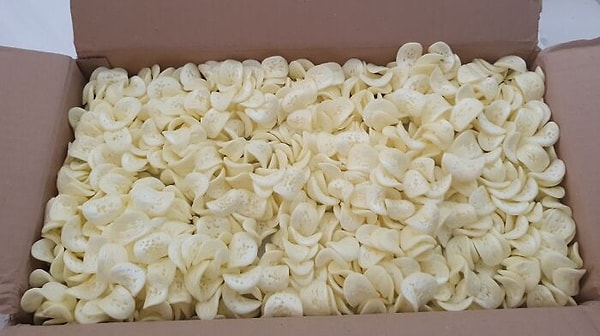 17. «Полистирол в моей посылке выглядит как картофельные чипсы»