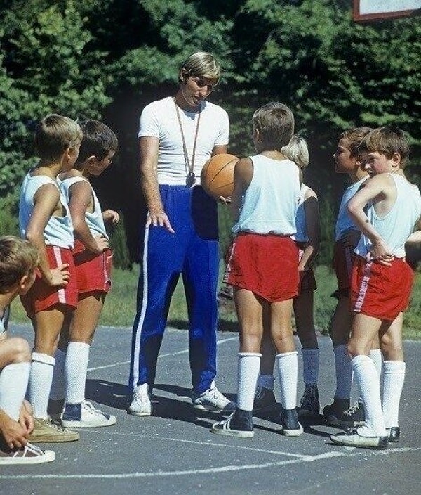 9. Детская баскетбольная команда.