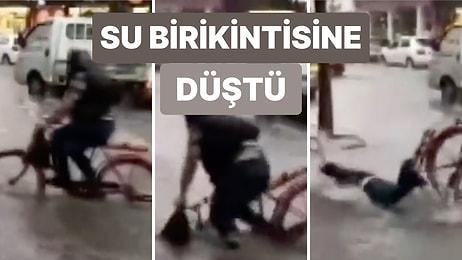 Bursa'da Yağışlar Sırasında Bisiklet Süren Bir Vatandaş Yükselen Su Sebebiyle Göremediği Çukura Düştü