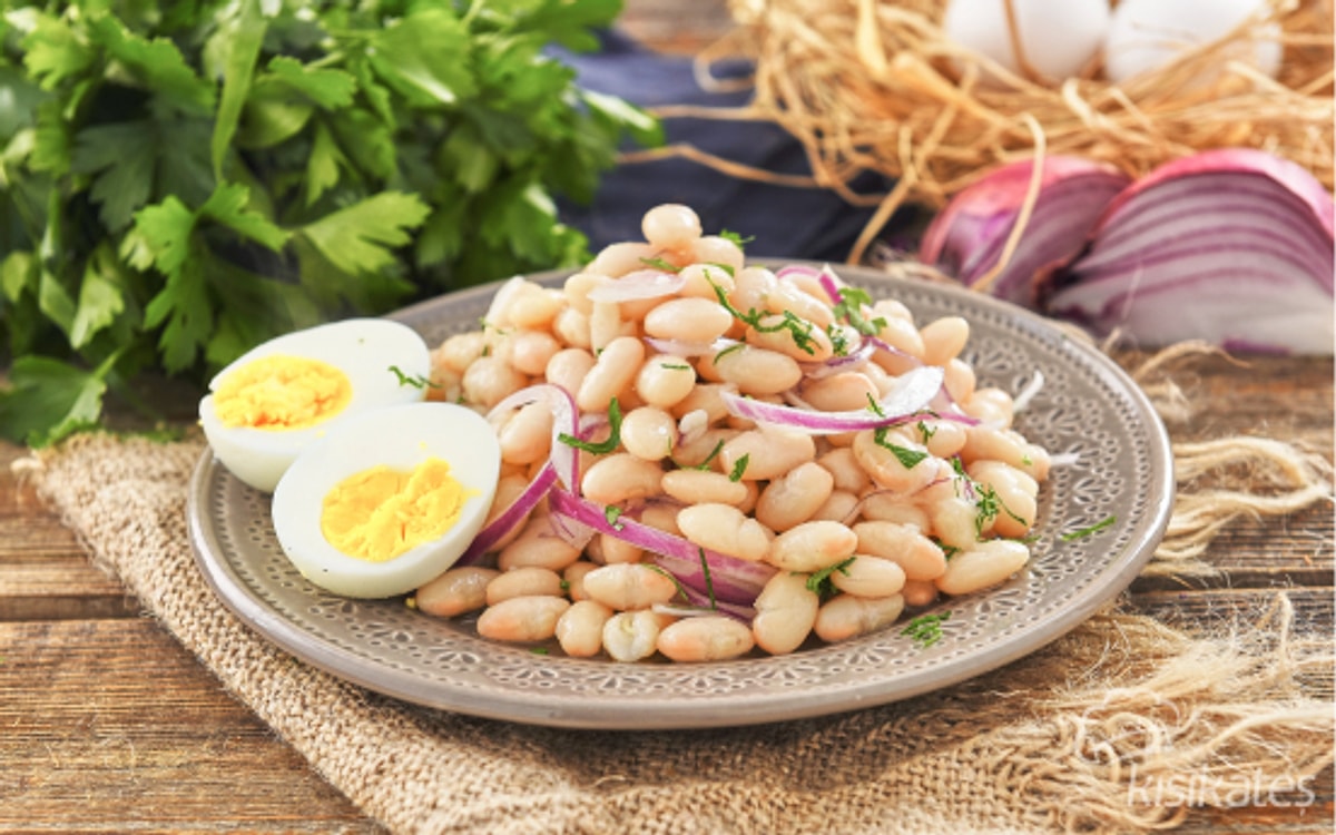 A Flavorful Turkish Salad Recipe and Savory Descriptions