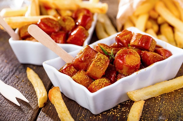 8. Выберите страну: Карривурст.