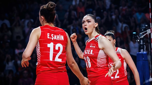 Milli takımımız, etabın ev sahibi Tayland'ı 25-15, 25-15 ve 25-20 ile 3-0 mağlup ederek onuncu maçında yedinci galibiyetini aldı.