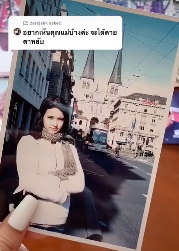 А еще @Meturr выложила снимки своей мамы, красавицы смешанной расы с элегантной внешностью