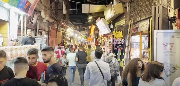Şam'da gece hayatını gösterdiği bir video daha yayınlayan Koparan, Şam gecelerini 90'ların İstiklal Caddesi ve Beyoğlu gecelerine benzetti...