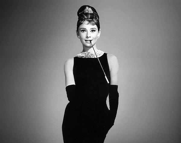 1. Audrey Hepburn'ün siyah elbisesi