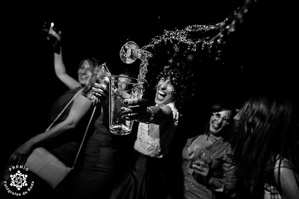 16. «Неопознанный летающий мартини», фото Фрэн Ортис