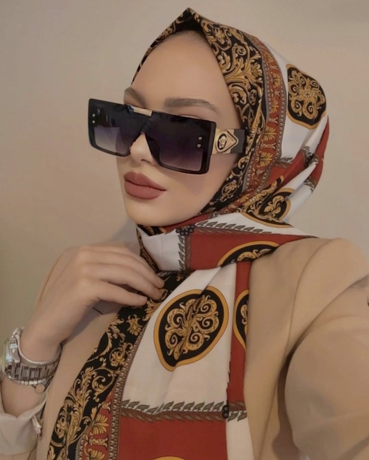 Kalça Dansı Olay Yaratan Tesettürlü Fenomen Esra Rabia Ünalın Fuhuş 