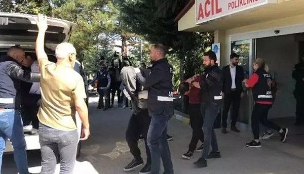 Olayla ilgili İlker Karakaş, Semih Soyalp ve Ali Gündü, tutuklanırken, Gözde G. ile Jale E. ise yurt dışına çıkış yasağı ve polis merkezinde imza verme adli kontrolüyle serbest bırakılmıştı.