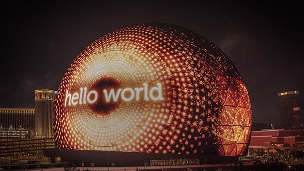 The Sphere, "Merhaba Dünya" mesajıyla ilk mesajını yayınlarken, üzerinde bulunan 1 milyardan fazla LED diski sayesinde de inanılmaz animasyonlar oynatabiliyor.