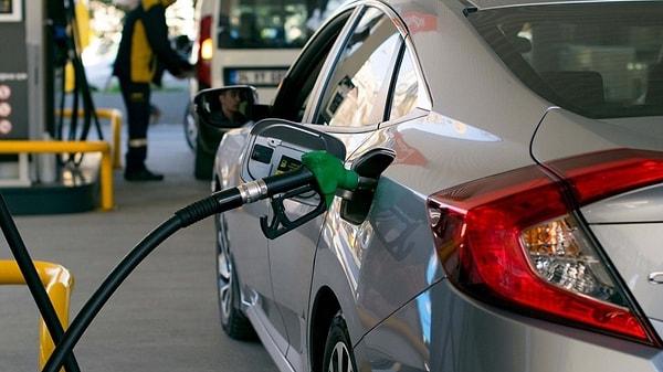 2023'ün ilk altı ayında üretici enflasyonu yüzde 14,82 oldu.  Şu an litrede benzinde 2,5 TL, motorinde ise 2,06 TL maktu ÖTV alınıyor. Bu ÖTV'ye bir de yüzde 18'lik KDV uygulanıyor.