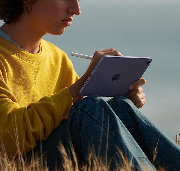 7. Apple'ın son teknoloji ürünü olan iPad mini, kullanıcılarına sunduğu birçok özellikle birlikte, şimdi daha da cazip bir fiyatla karşınızda.