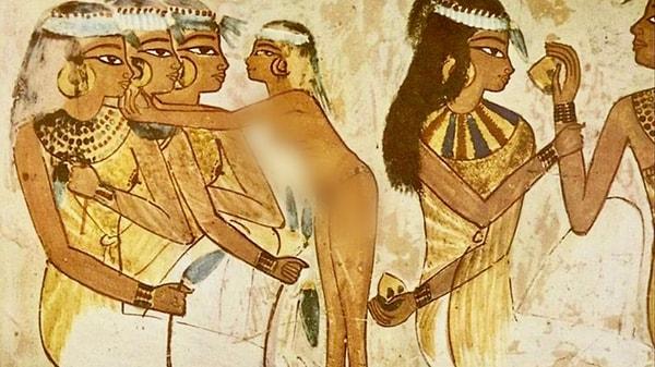 10. Antik Mısır'da kadınlar doğum kontrol yöntemi olarak akasya ve balla yaptıkları bir karışımdan elde ettikleri fitilleri kullanıyorlardı!