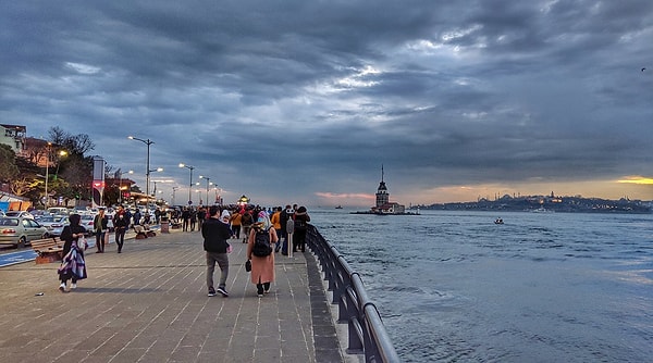 The Serenity of Üsküdar's Waterfront: