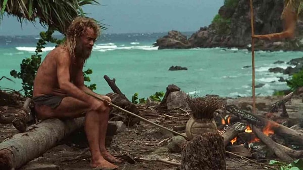 Shaddock kurtarılırken görenler onun kendini güneşten korumak için iki şapka taktığını söylüyor ve Tom Hanks'in başrolde olduğu 2000 yapımı "Cast Away" filmindeki sakallı haline benzetiyorlar.