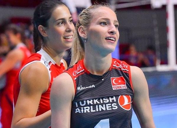 Gizem Örge Receives the Best Libero Award in FIVB Volleyball Nations League