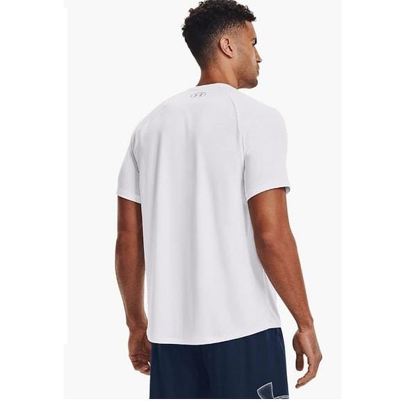 2. Erkek spor tişörtleri arasında online alışverişte en çok satılan model ile devam edelim.