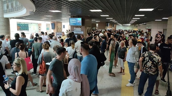 Marmaray'da Raylara Atlayan Çocuk Hayatını Kaybetti