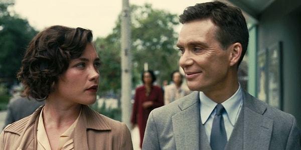 Fakat filmin yapımcısı Christopher Nolan, filmdeki 'birliktelik' sahnesi için bazı açıklamalarda bulundu.