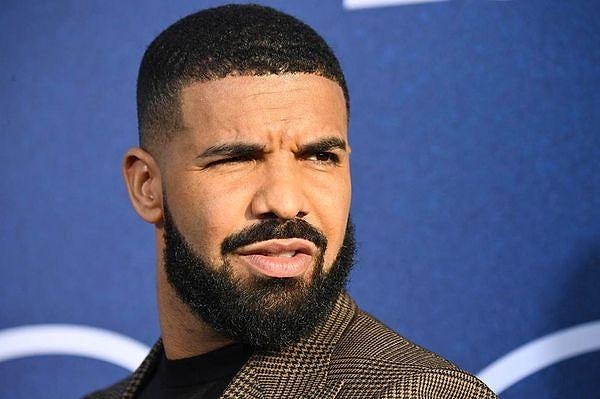 Şarkılarıyla dünya listelerini altüst eden Drake'in konserleri de bir o kadar heyecanlı oluyor.
