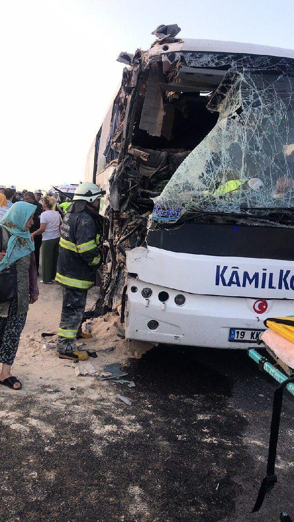 Kaza, saat 05.00 sıralarında Ankara-Eskişehir yolu 9. kilometresinde meydana geldi.