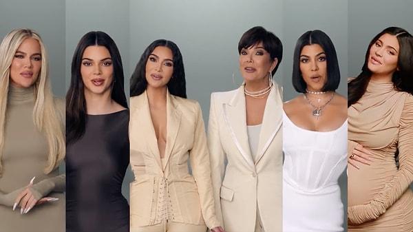 ABD’nin en sevilen realite programlarından olan The Kardashians’ın geçtiğimiz bölümünde, ünlü kız kardeşler kendi vücutlarına dair yaşadıkları problemleri dürüstçe ortaya döktüler.