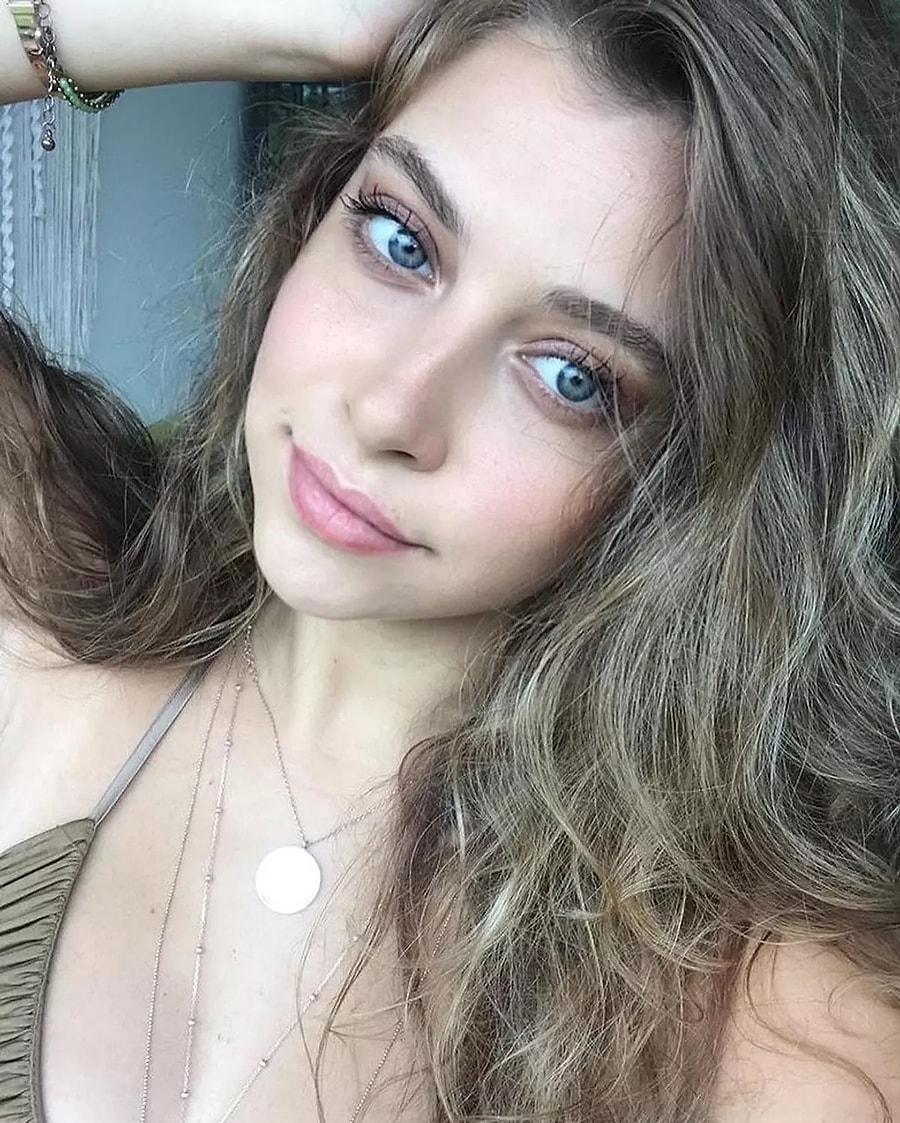 Top 15 Turkish Influencers with Massive Social Media Following