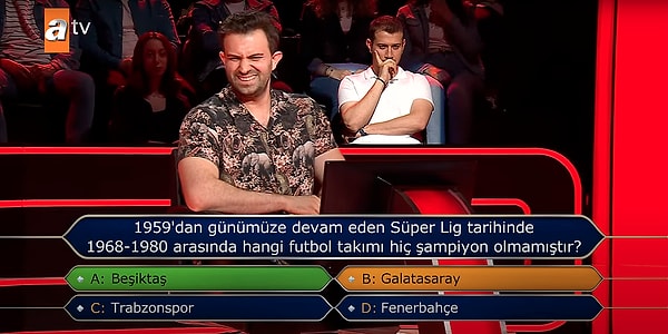 Futbolseverlerin anında cevap verdiği soruya Galatasaray yanıtı veren yarışmacı, Beşiktaş yanıtını görünce pişmanlığı yüzünden okundu.