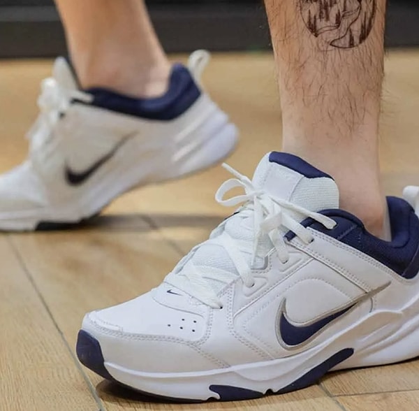 8. Nike Sneakers Defy All Day Erkek Günlük Spor Ayakkabı