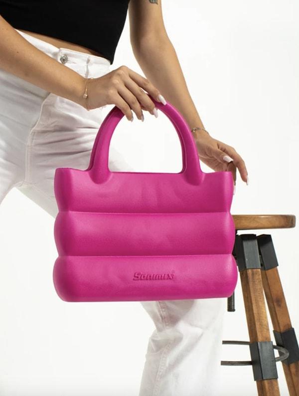 Barbie filminden fırlamış gibi bir çanta arıyorsanız vakit kaybetmeden bu çantayı alın!