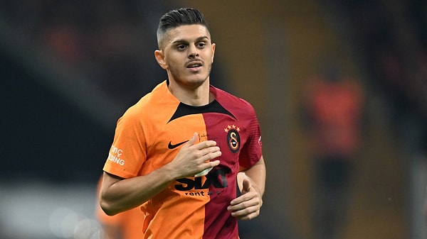 Bonservisi Norwich City’de olan Milot Rashica, geçtiğimiz sezonu şampiyon olarak tamamlayan Galatasaray’da önemli katkı vermişti.