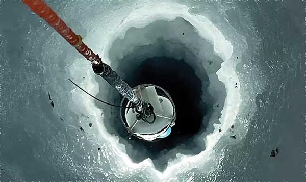 6. Antarktik buzulu altında devasa bir mağara hayatla dolup taşmaktadır.
