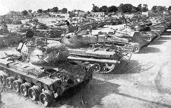 Pakistan'ın o dönemde Hindistan yönetimine karşı başlayan isyanı bastırmak amacıyla Cammu ve Keşmir'e sızmak için tasarladığı ve başlattığı Cebelitarık Operasyonu savaşın temelini oluşturmuştur.