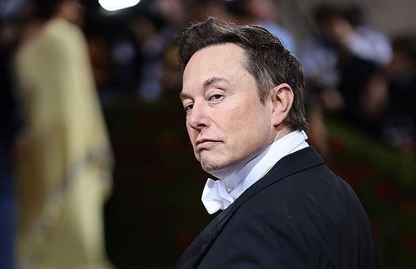 Elon Musk'ın X'te paylaşılan haber makalelerinden başlıkları kaldırmayı planladığı bildiriliyor.