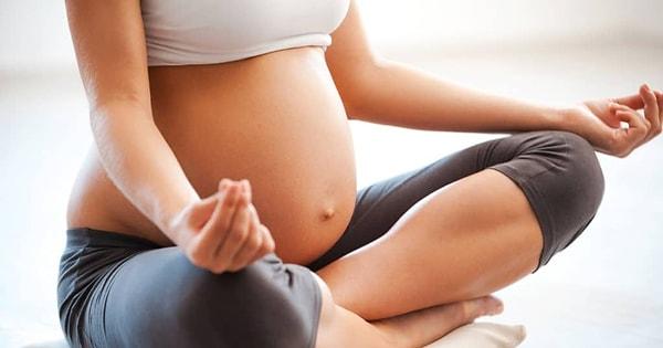 Doğurganlık yogasında rahme karşı olarak değil, rahimle birlikte hareket edilerek kadınlara destek veriliyor. Bu yaklaşımla yogada maksimum verim de sağlanmış oluyor.