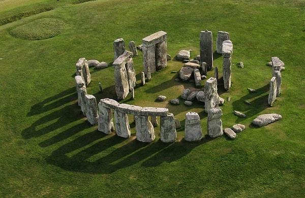 6. Gizeminin bir türlü çözülemediği ilginç bir yapı Stonehenge...
