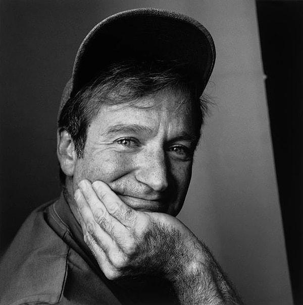 1. Ünlü Hollywood yıldızı Robin Williams'a yanlış teşhis konulduğu 9 yıl aranın ardından otopsi raporunda ortaya çıktı.