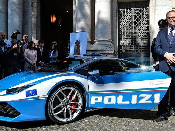 7. İtalyan Polisi