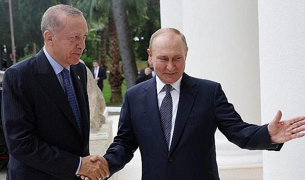 Ayrılırken "Sparta Prag’da ki futbolcunun adını soracağım" diyen Erdoğan'a Putin, "Tabii, ileteceğiz." cevabını verdi.