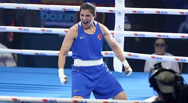 3. Avrupa Oyunları'nda altın madalya kazan Türk kadın millilerden biri de Busenaz Sürmeneli oldu. Boks branşında kadınlar 66 kiloda şampiyonluk elde etti.