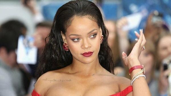 Tüm dünyanın yakından tanıdığı isim Rihanna, son zamanlada hamile haliyle herkesin beğenisi topluyordu.