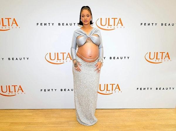 7. Doğumunu dört gözle beklediğimiz Rihanna'nın ikinci erkek çocuğunun adı ise duyanları şaşkına çevirdi.