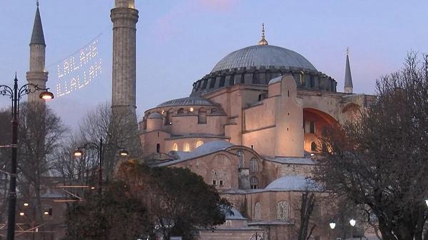 İstanbul Teknik Üniversitesi’nin yaptığı 2014 yılında yaptığı çalışmada, Ayasofya’nın 4 minaresinin de 7 üzerinde depremde yıkılacağı ortaya çıkmıştı.