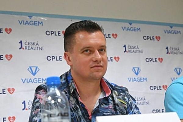 Kulüp başkanı Premysl Kuban, transferle ilgili olarak bu kadar para veren herkesin takımda oynayabileceğini ifade etti.