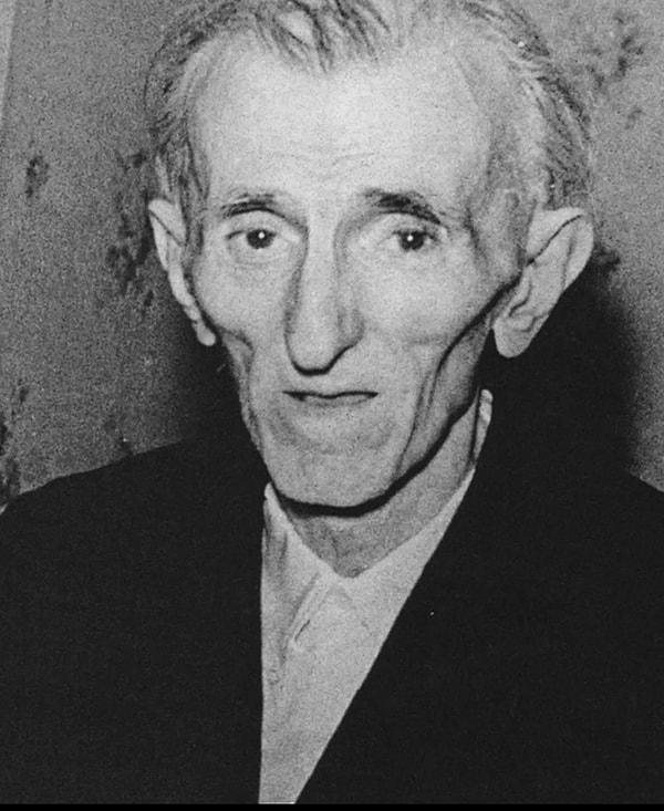 4. Nikola Tesla'nın bilinen son fotoğrafı, 1943👇